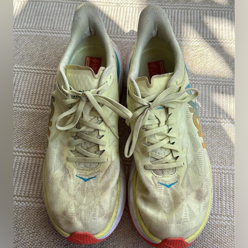 HOKA Carbon X2